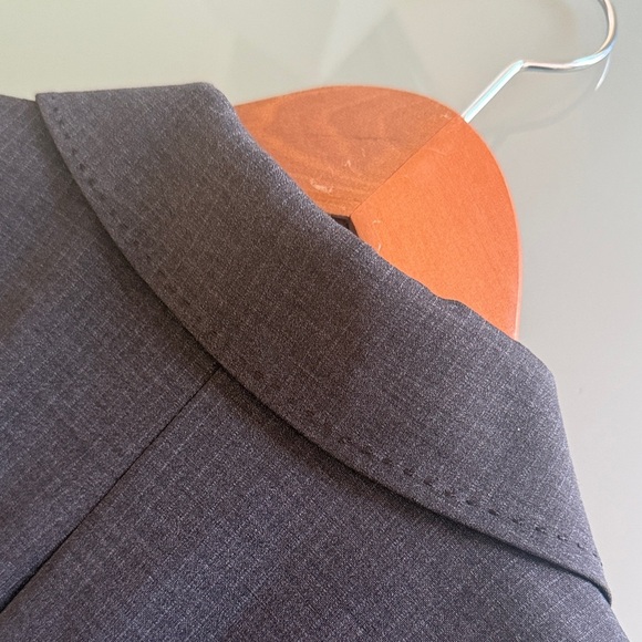 Ann Taylor Blazer Ann Taylor Virgin WOOL Pinstriped Blazer with Stretch Size 6 - Picture 4 of 10